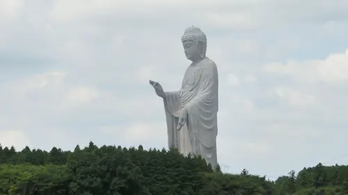 Top 15 Gigantic Monuments in Japan — From Buddhas to Bots, It’s All About Height