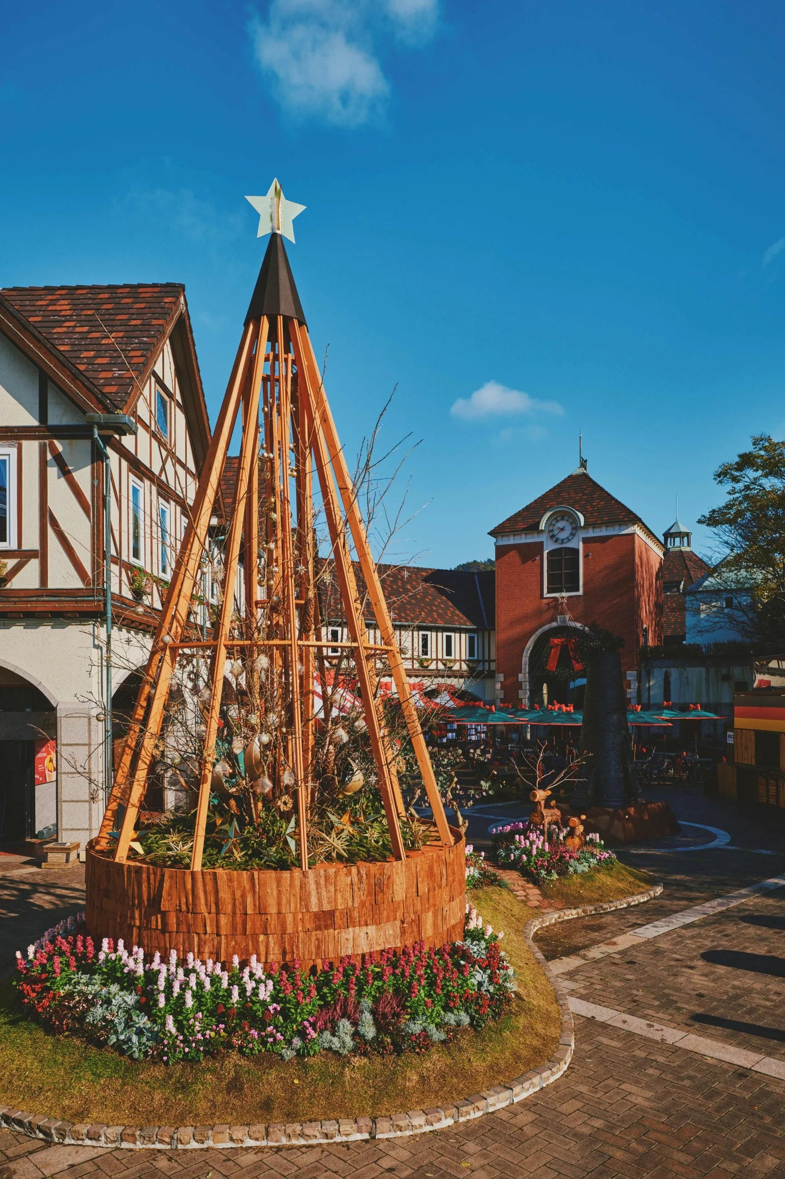 Kobe Christmas Market 2026: A 25-Meter Tree | RAW JAPAN